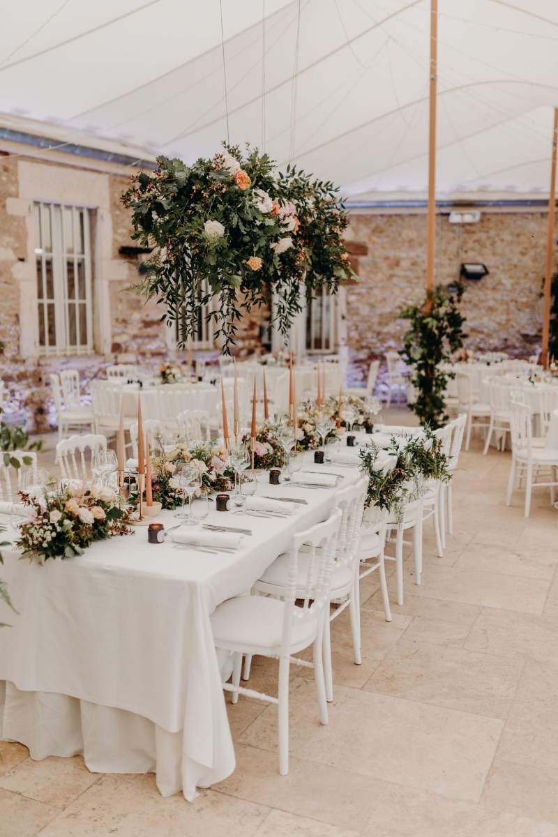 Salle de réception mariage au Château Chapeau Cornu · Château pour Mariage en Isère (38)