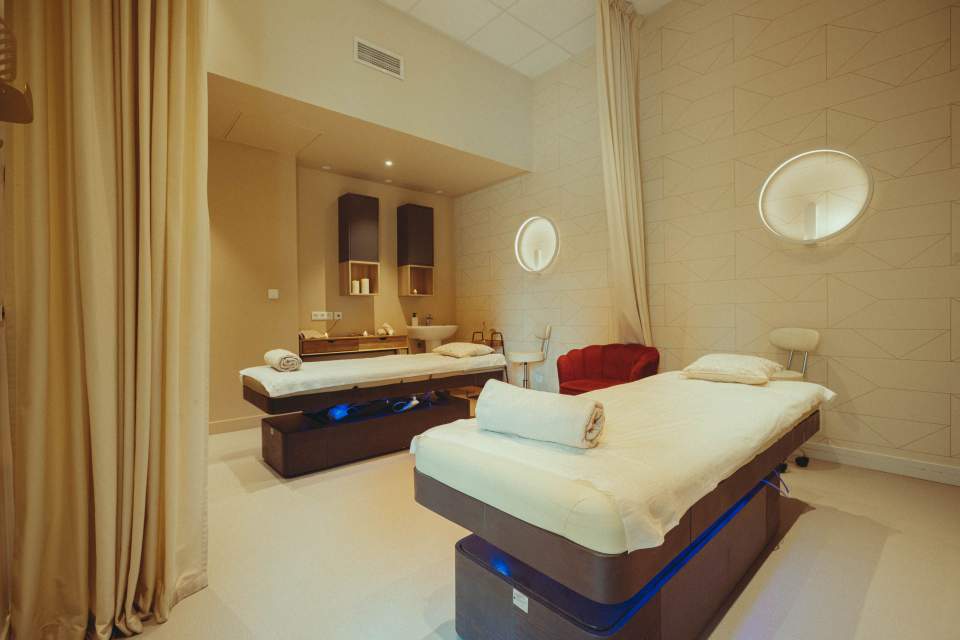 Spa de l'Hôtel 4 étoiles Chateau de Chapeau Cornu à Vignieu en Isère, Rhône Alpes