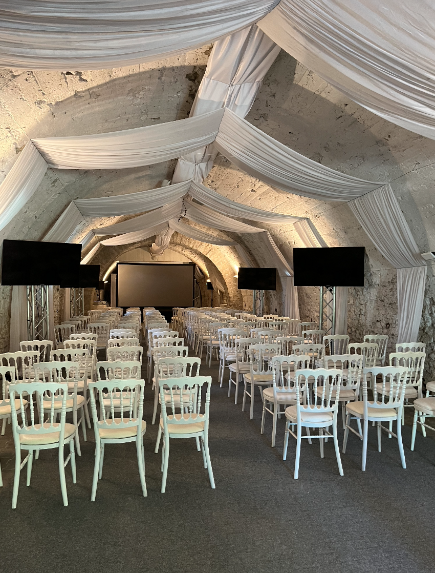 Seminars &amp; Meeting Room Château Chapeau Cornu 4 star Hotel in Vignieu, Isere, Rhône Alpes