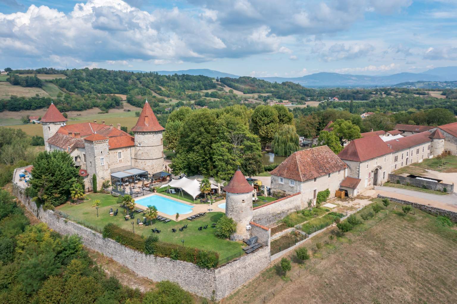 Château Hôtel Isère · Château Chapeau Cornu · 4 étoiles | vue panoramique
